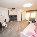 Apartman Por *