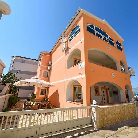 Apartment Por Vir