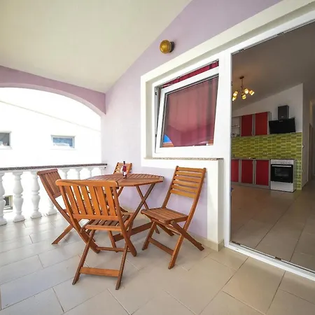 Por Apartment